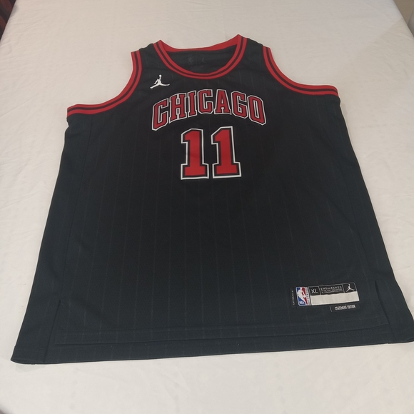Jordan Other - Chicago Bulls  Basketball Jersey - Black and Red Size Xl Youth